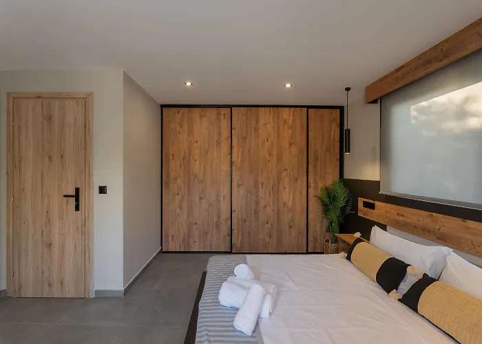 Omega Villa Levktron